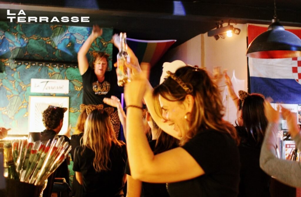 evjf evg canet en roussillon bar 8